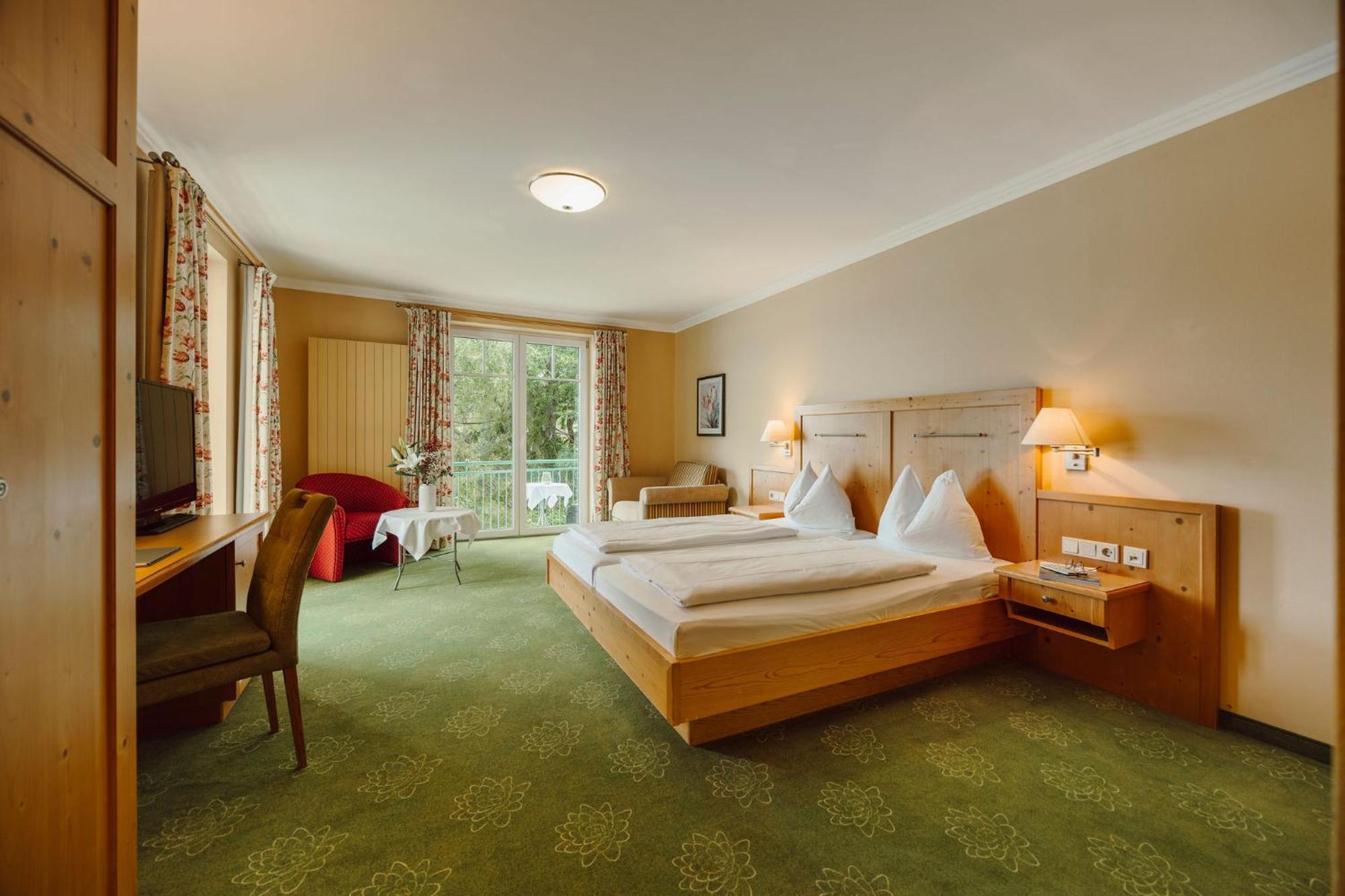 Seerose Hotel 4*